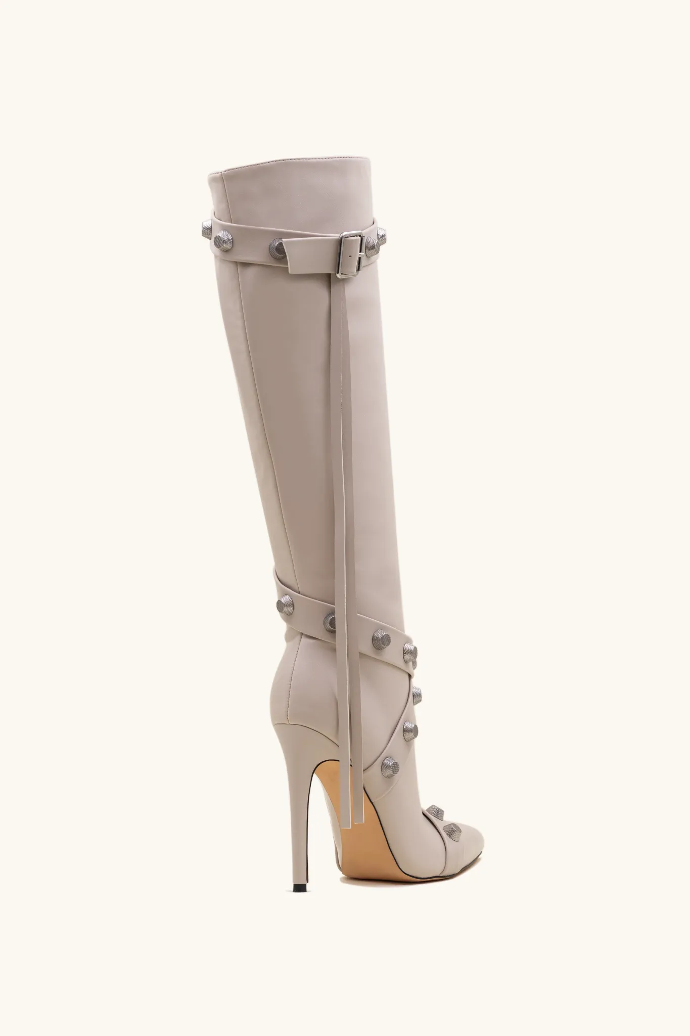 Bottes ornées de clous beige