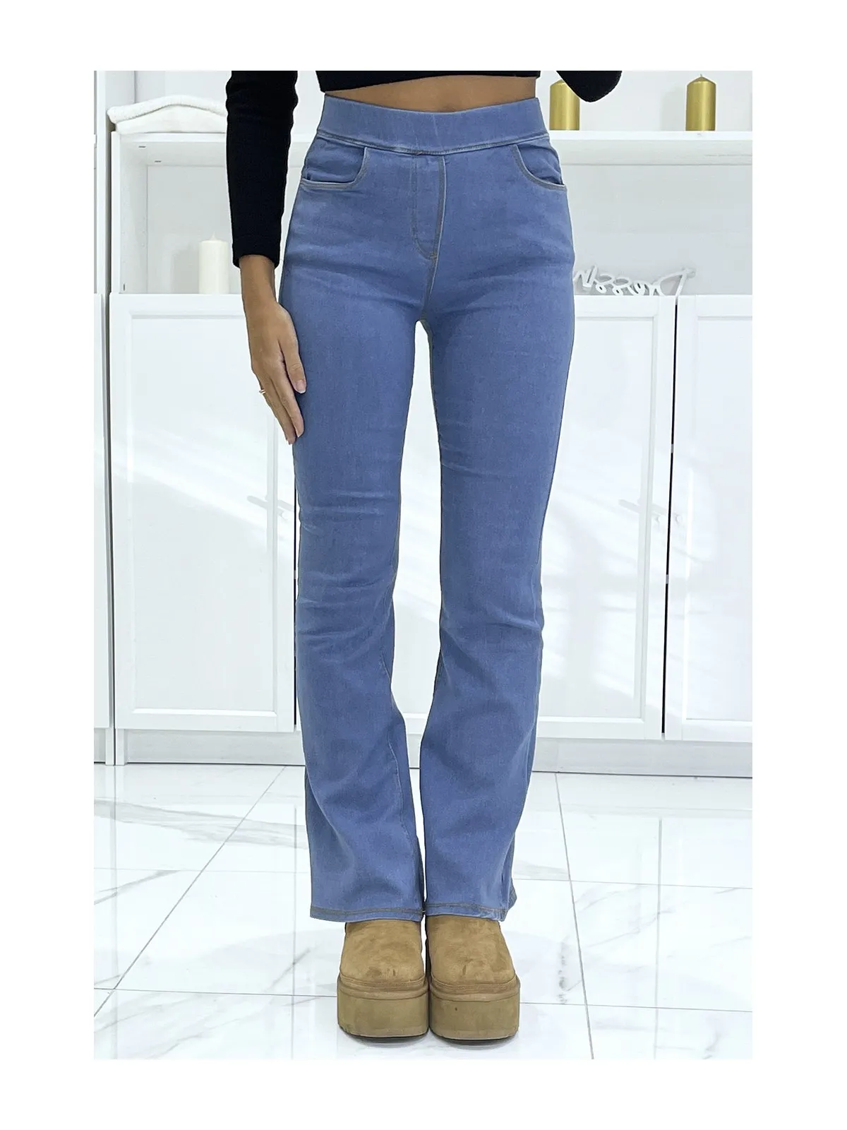 Jean bleu extensible taille haute effet patte deph