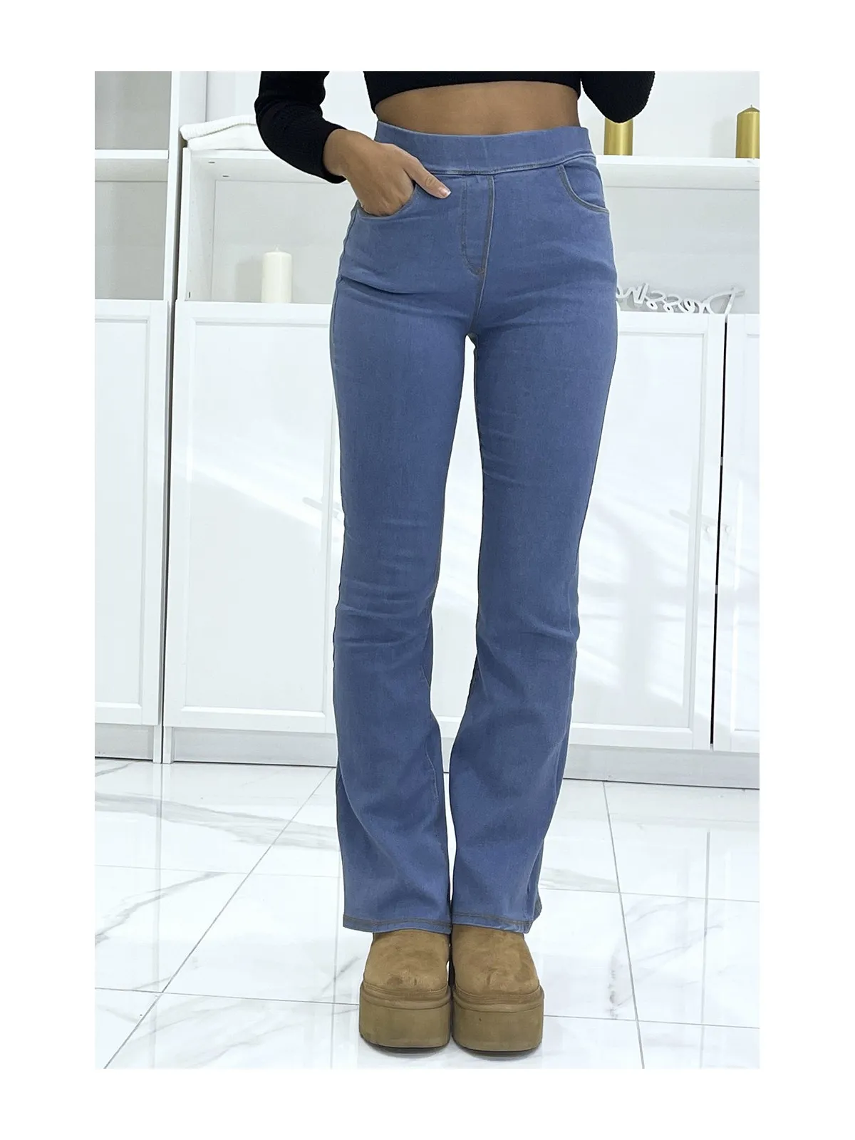 Jean bleu extensible taille haute effet patte deph