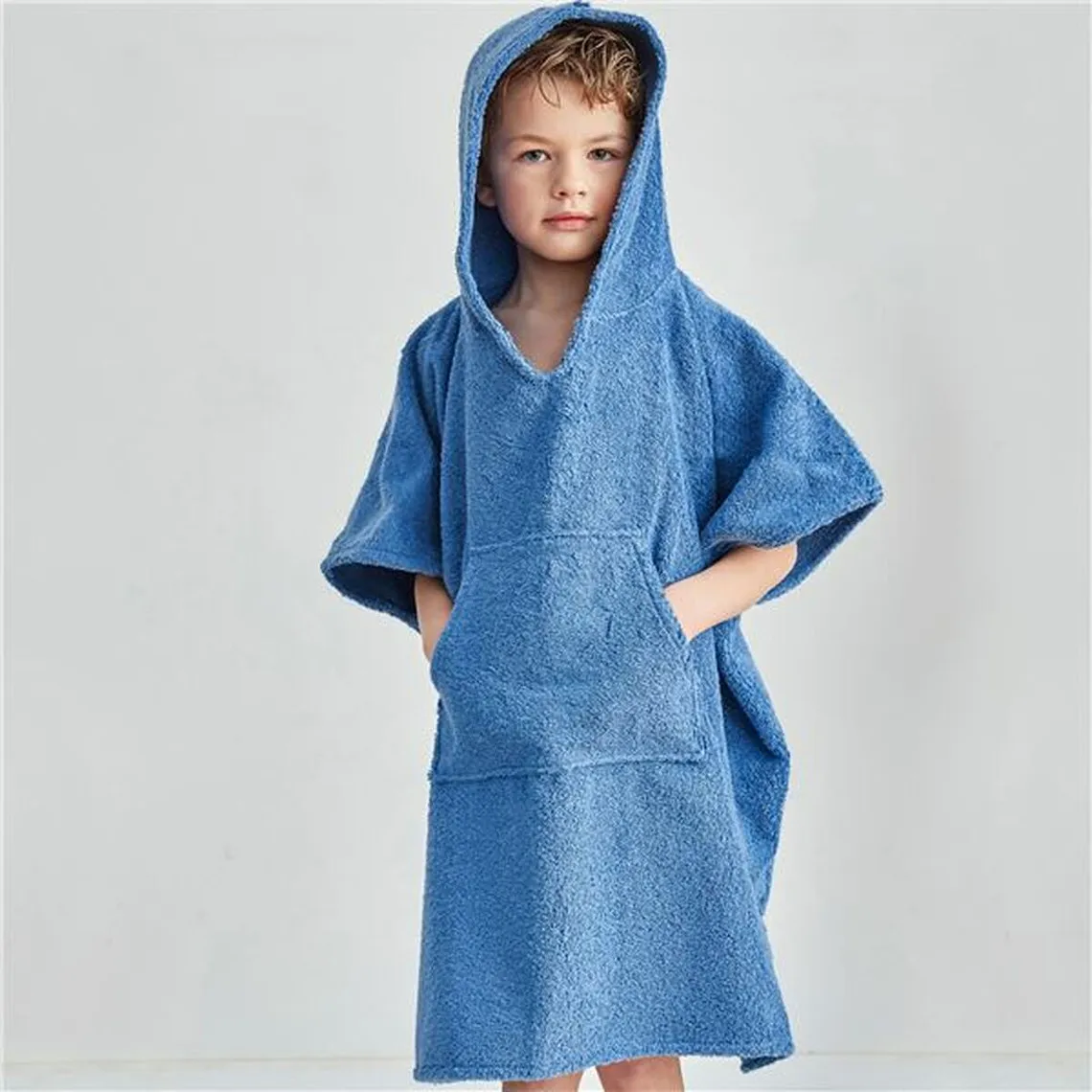 Poncho à capuche enfant bleu  | 3 Suisses