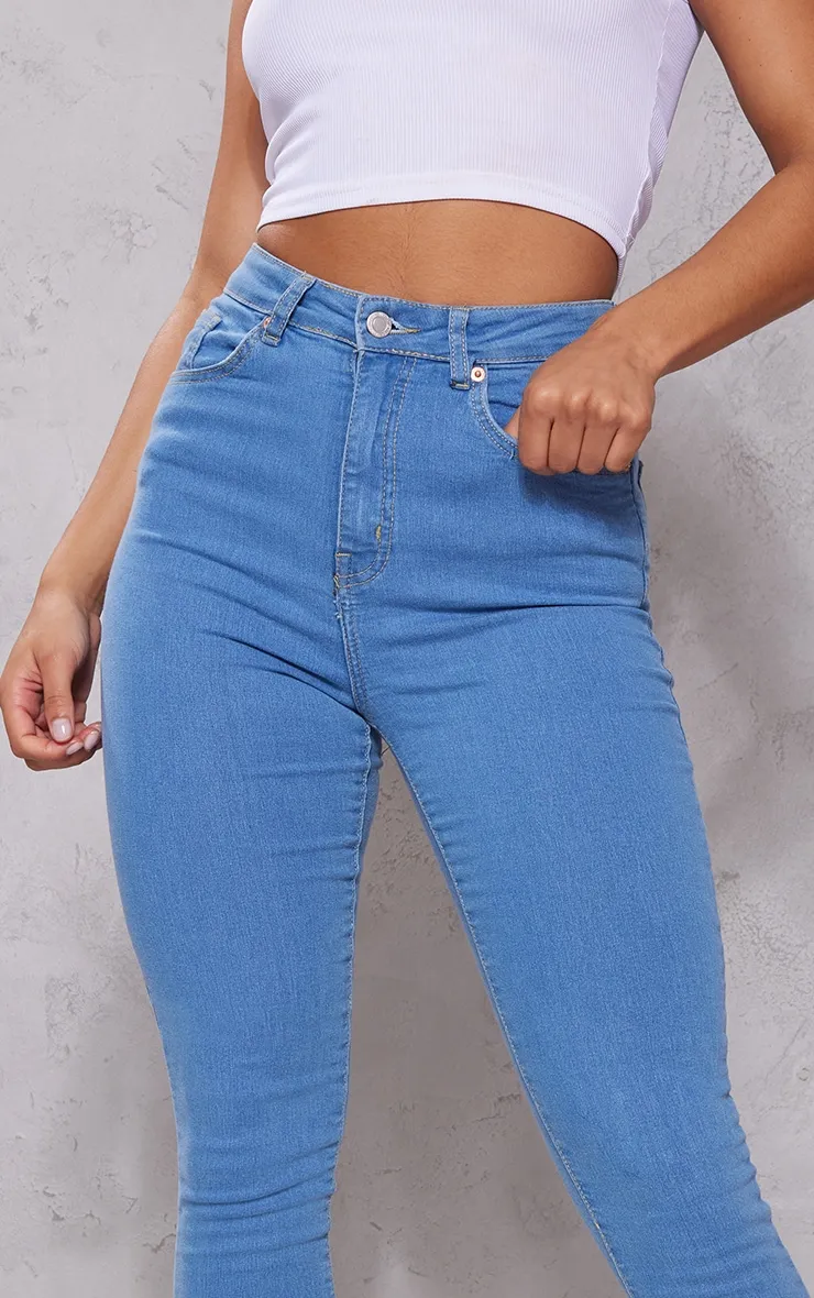 PRETTYLITTLETHING Jean skinny très délavé à 5 poches