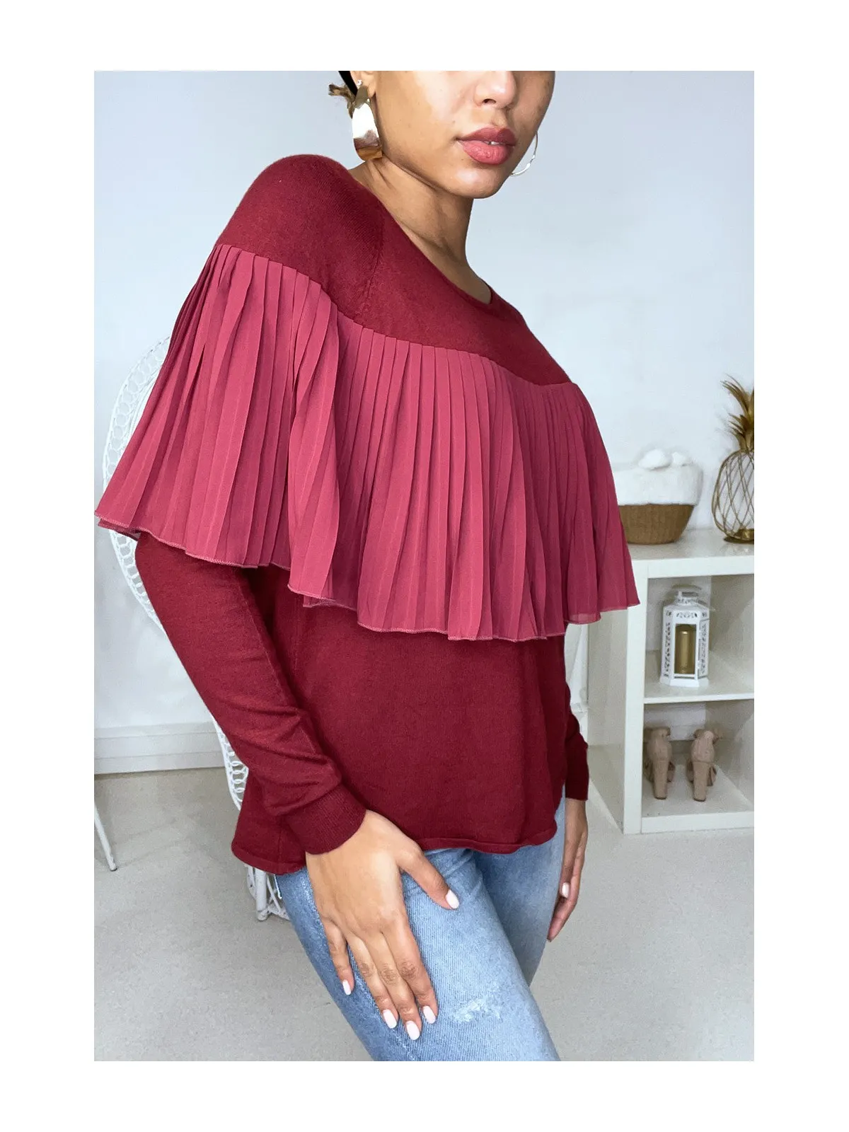 Pull bordeaux bi matière à volant plissé