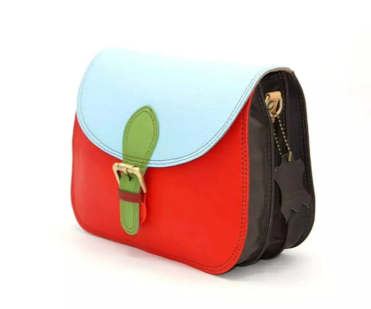 Sac en cuir chic rouge intense et bleu ciel modèle unique